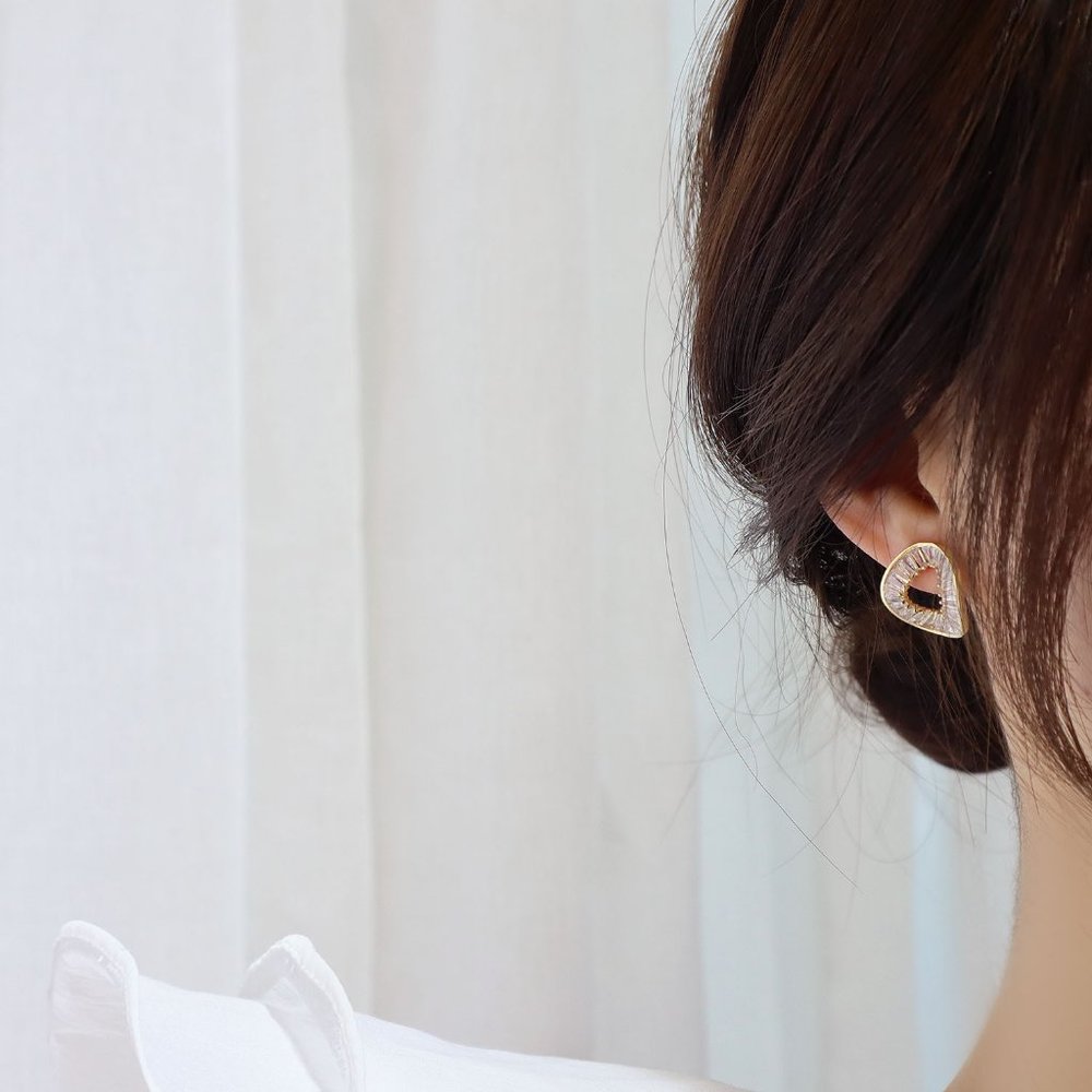 14k Gold Plated Baguette Diamond Circle Earrings - Picture 5 of 6